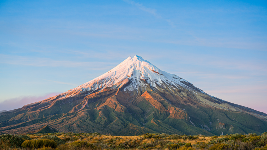 mount taranaki in new zealand